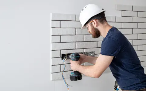 Ile zarabia elektryk w Szwecji? Sprawdź, dlaczego warto tam pracować