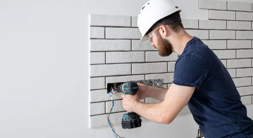 Ile zarabia elektryk w Szwecji? Sprawdź, dlaczego warto tam pracować